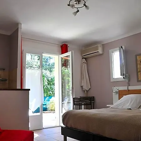 Hotel Athena 3*