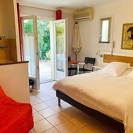Athena Hotel